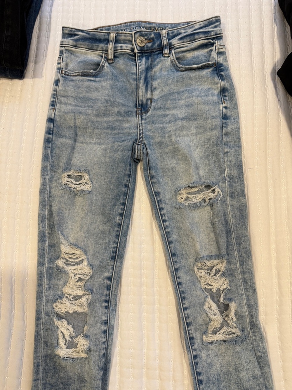 Light Wash Distressed Women’s Jeans